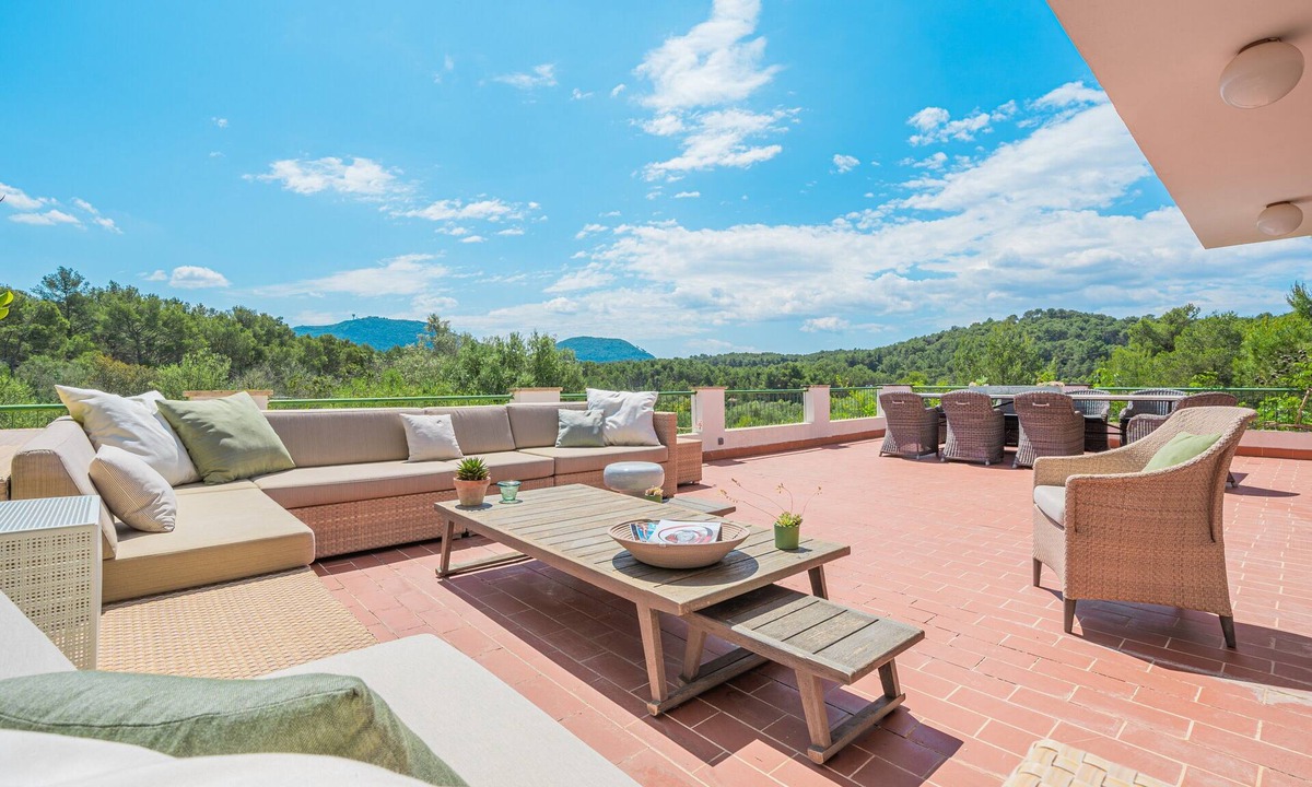 Algaida Villa | Villa 'Son Bibiloni' with Mountain View, Private Terrace and Wi-Fi