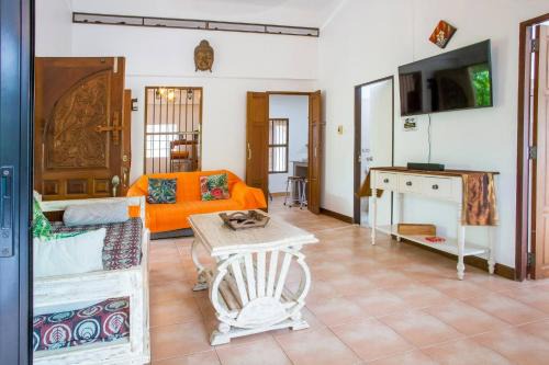 Nong Thale Villa | Villa with private pool and mountain views