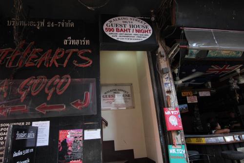 Pattaya Bay House | Walking Street Guest House