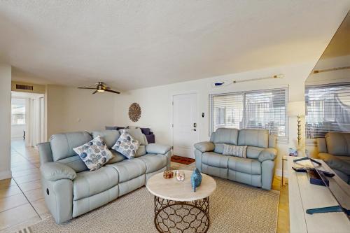 St. Pete Beach House | Waves Unit 2