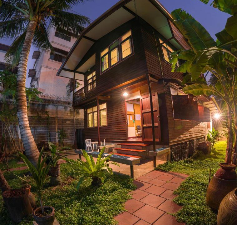Sathorn House | Yesterday Sathon