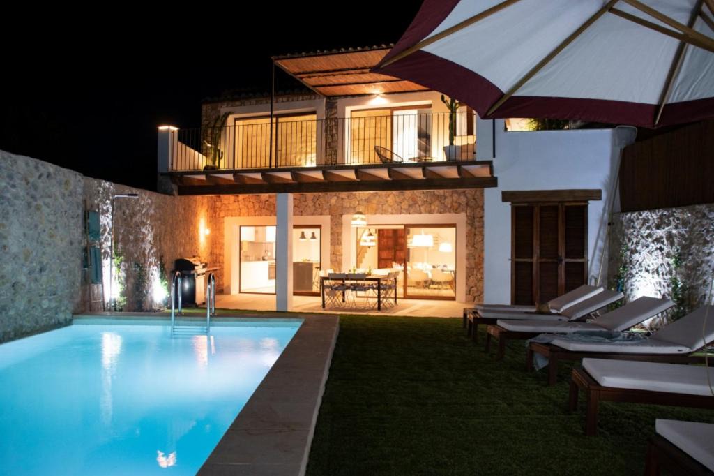 Maria de la Salut House | YourHouse Turquesa vacation house