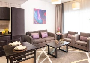 1 Bedroom Executive Next to Internet Metro Station