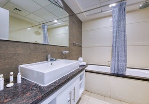 2 Bedroom Apartment In 23 Marina Tower