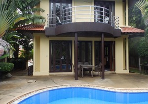 4 Bedroom Villa TG43 on beachfront resort SDV287-By Samui Dream Villas