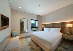 Arabian Park Dubai, an Edge by Rotana Hotel