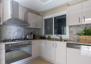 Beautiful 3BR w/ Study in Downtown Dubai