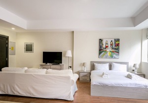 Brand New Studio near Mall of the Emirates!!