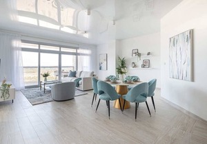 Bright 2BR Apt with Large Balcony in MBR City!