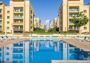 Bright and Stylish 1BR in The Greens!