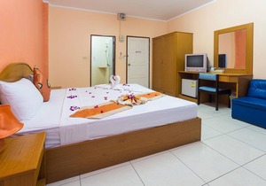 Bucintoro Restaurant & Guesthouse Belvedere - 10 minutes from Patong Beach