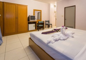 Bucintoro Restaurant & Guesthouse Belvedere - 10 minutes from Patong Beach