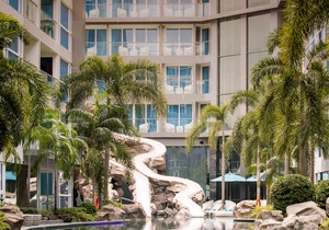 Centara Azure Hotel Pattaya (SHA Extra Plus)
