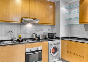 Classic Studio Near Carrefour Tecom By Luxury Bookings