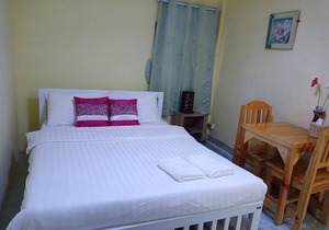 D House Hostel