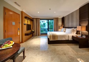 Dubai Marine Beach Resort & Spa