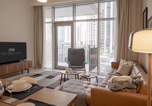 Elegant Apt With Balcony Minutes from Burj Khalifa