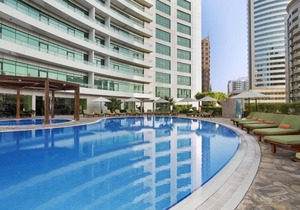 Executive Three Bedroom Apartment Near Internet Metro Station By Luxury Bookings