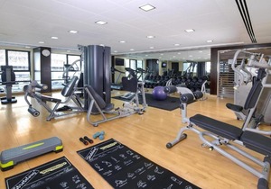 Executive Three Bedroom Apartment Near Internet Metro Station By Luxury Bookings AB