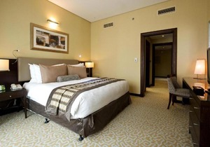 Executive Three Bedroom Apartment Near Internet Metro Station By Luxury Bookings AD