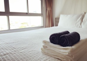 Gfeel,F2. BTS sukhumvit, WIFI Pool GYM