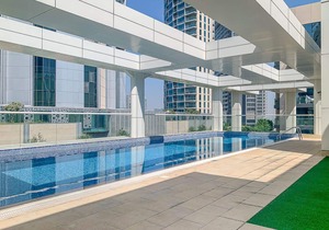 Gorgeous Modern 2BR + Study in Downtown Dubai