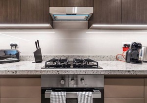 High-End Chic Apartment, Close to Burj Khalifa