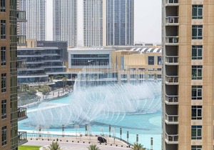 Landmark Living In This 2BR in Downtown Dubai