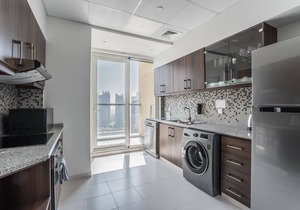 Lavishing Full Marina View Apt Near The Beach