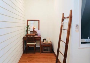Les Fleurs Bangkok Hostel