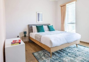 Luxurious 2BR W/ Study in Downtown - Sleeps 5!