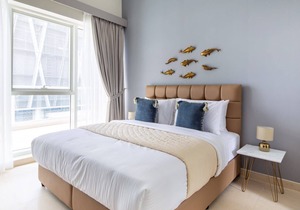 Luxurious 3BR Loft with Study In Downtown Dubai