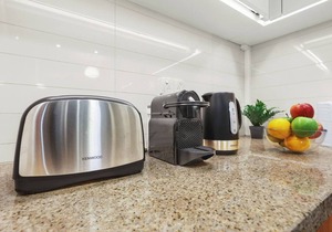 Luxury 2BR w/Skyline and Sea Views, Near Burj Khalifa & Dubai Mall