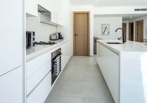 Modern + Minimalist 1BR in Burj Khalifa Boulevard!