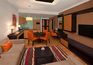 One Bedroom Apartment Near Mall Of Emirates By Luxury Bookings