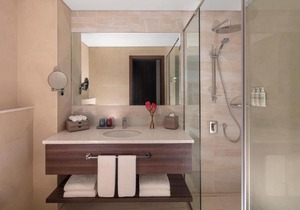 One Bedroom Apartment Near The Media Lounge Palm By Luxury Bookings