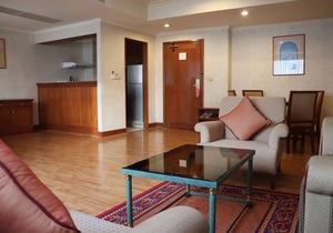 One Bedroom Grand Suite Apartment in the city center (G34)