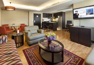 One Bedroom Suite in heart of the city (A25)