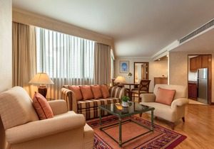 One Bedroom Suite in heart of the city (A83)