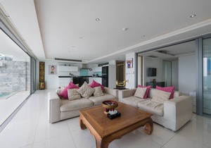 Seaview 2 Bedroom and 2 Bathroom
