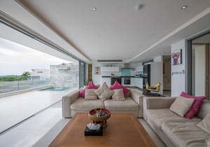 Seaview 2 Bedroom and 2 Bathroom