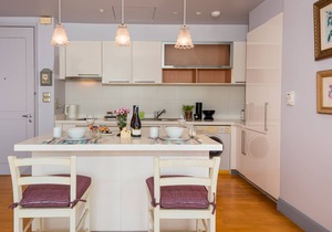 Serviced 1 Bed Panoramic SKYVILLAS with Pool and BTS