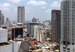 Serviced 2 Bed Sky Villa with View, Pool and BTS