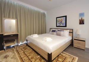 Signature Holiday Homes - Luxury 3 Bedroom Apartment D1 Tower Waterfront View