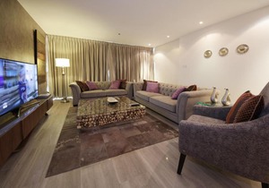 Signature Holiday Homes - Luxury 1 Bedroom Apartment D1 Tower Waterfront View