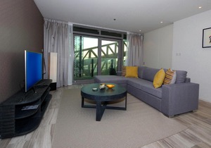 Signature Holiday Homes - Luxury 1 Bedroom Apartment D1 Tower Waterfront View