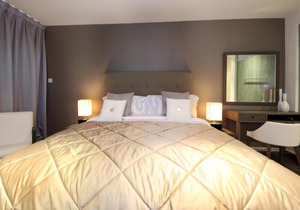 Signature Holiday Homes - Luxury 1 Bedroom Apartment D1 Tower Waterfront View