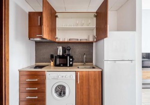 Silkhaus large modern studio with Burj Khalifa view