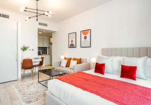 Silkhaus studio in DIFC with Burj Khalifa view, pool & gym