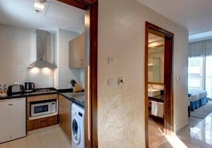 Studio Apartment Near Internet metro Station